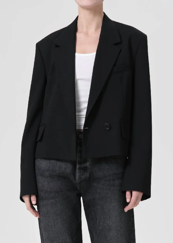 Callie Cropped Blazer In Black Minimalist Blazer Look