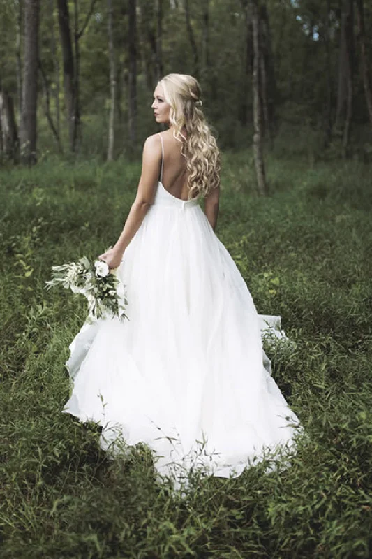 Simple Spaghetti Straps Tulle Backless V Neck Wedding Dresses Glitter Wedding Dress